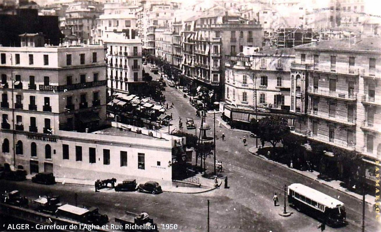 Alger - Carrefour de l'Agha et Rue Richelieu - 1950.jpg